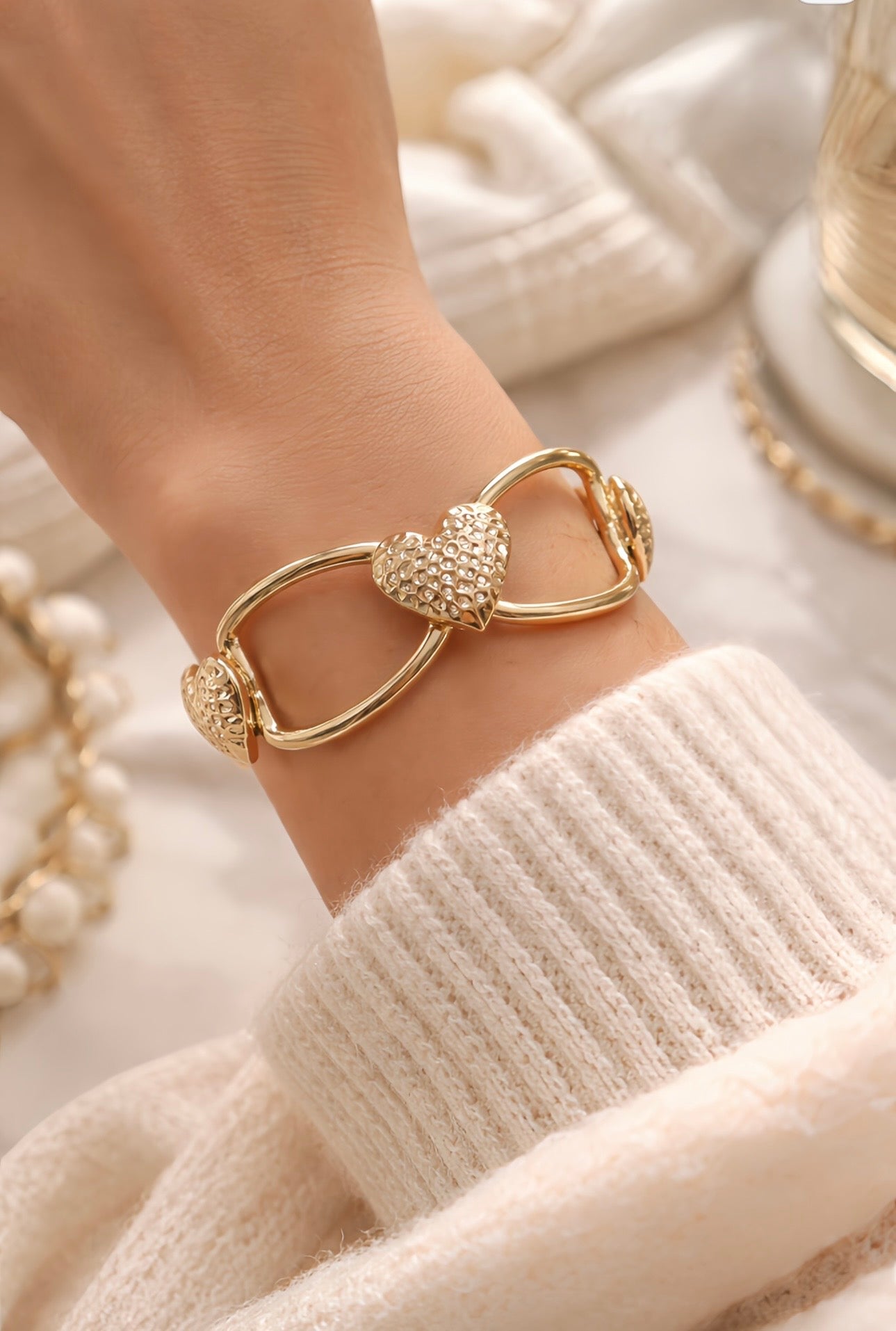 Amora Heart Cuff