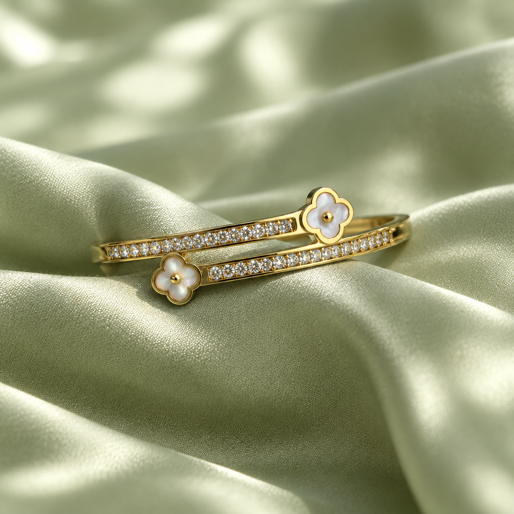 Serenity Clover Bangle
